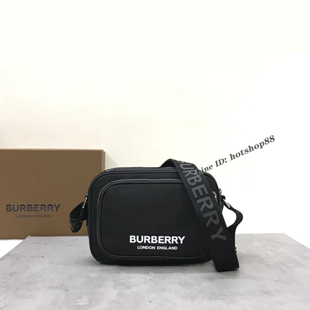 Burberry專櫃新款男女斜背包 巴寶莉品牌徽標印花相機包 yxb1159